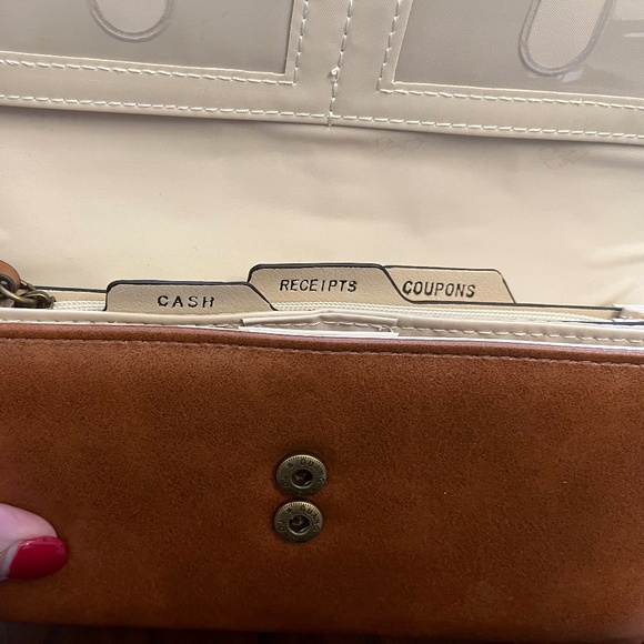 NWOT Women’s Tan Long Wallet by Guang Tong - Picture 7 of 9